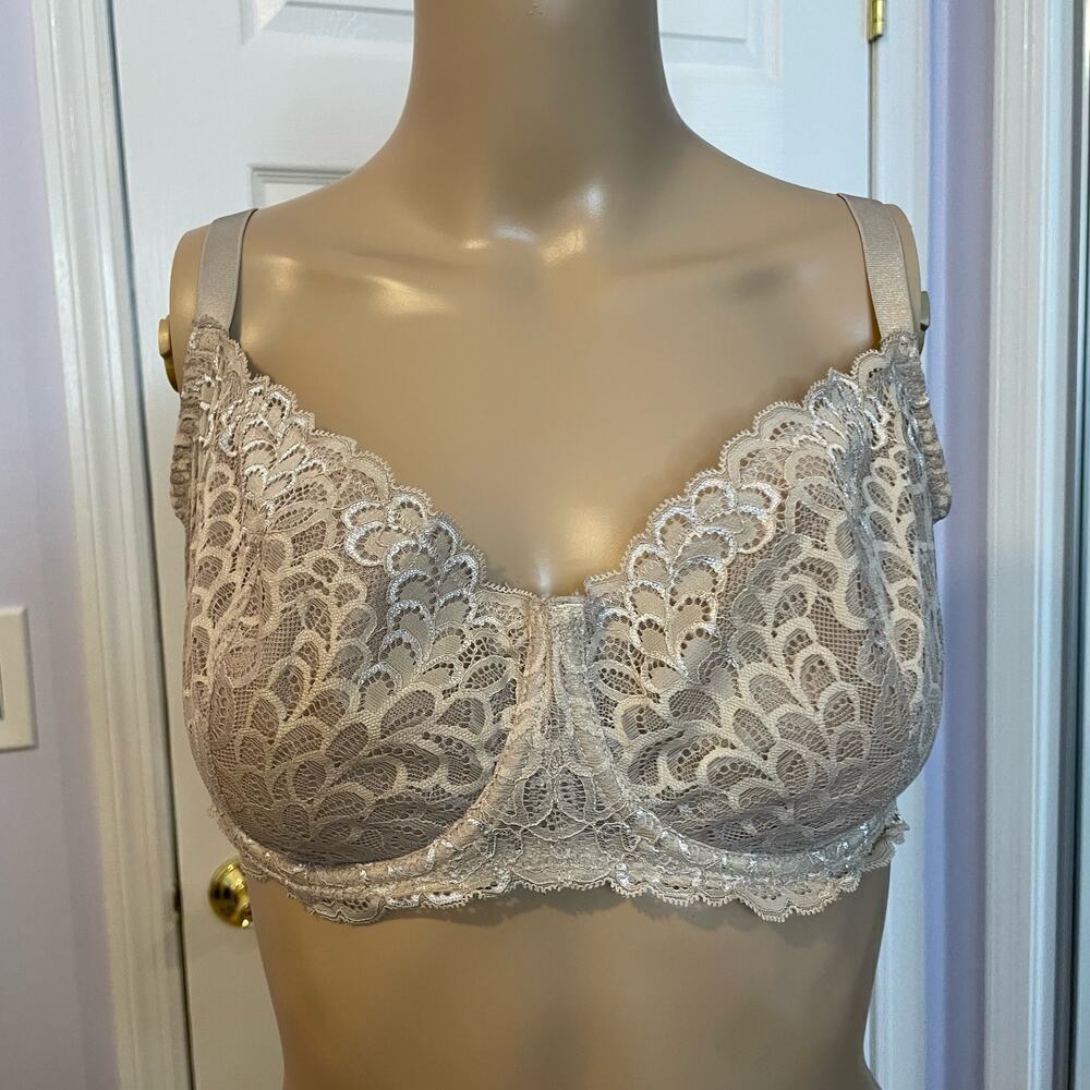 Bezier 38e Euc Bra Beige Lace Underwires